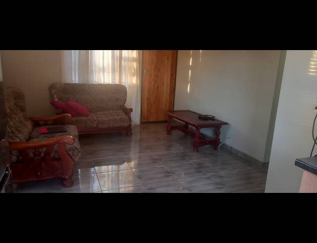 2 BEDROOM HOUSE FOR SALE IN WINDMILL PARK